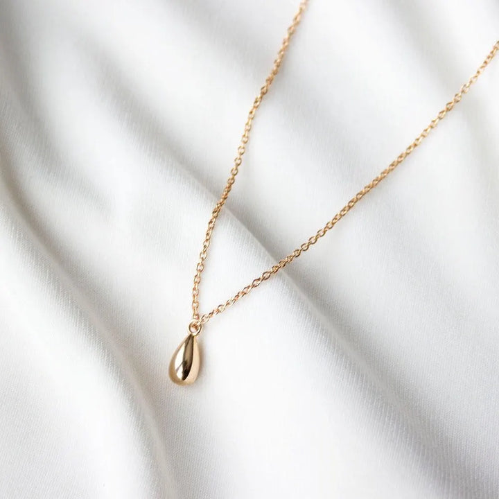 necklace with drop pendant made from 18k gold plated silver from icône