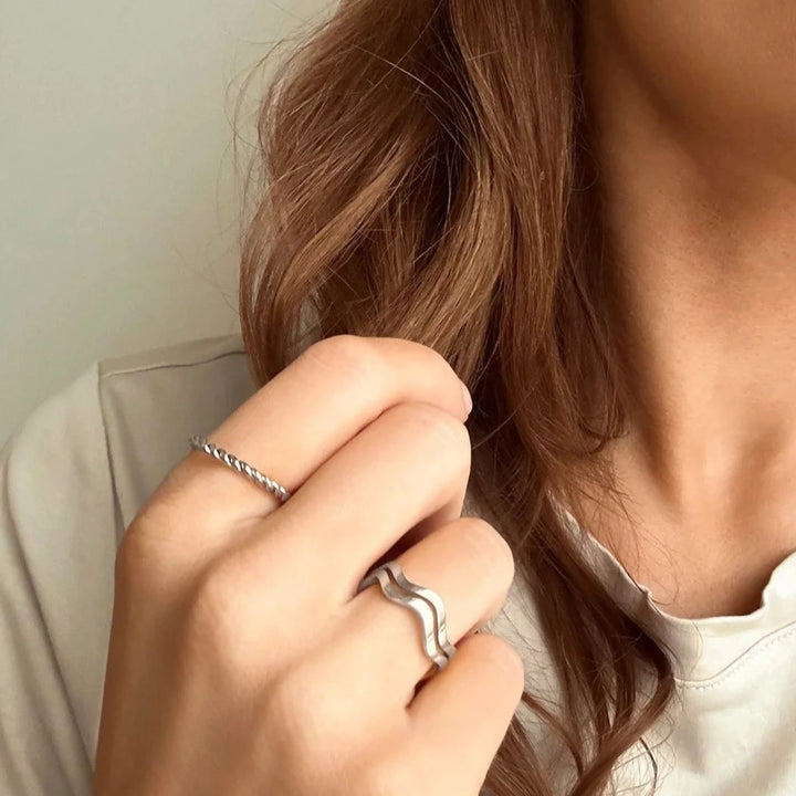 wavy ring and twisted ring silver made in waterproof stainless steel from icône