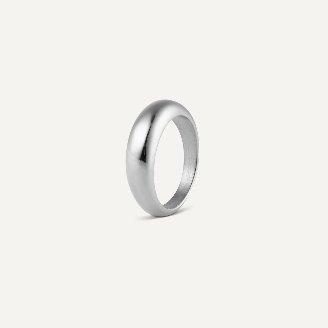 emelie dome ring silver made in waterproof stainless steel from icône