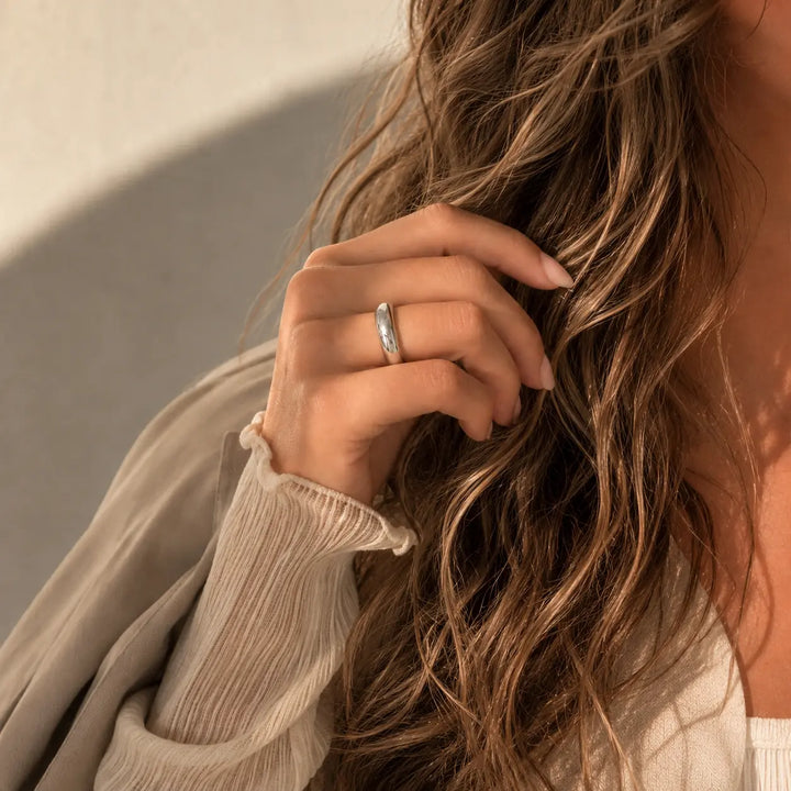 Emélie ring steel