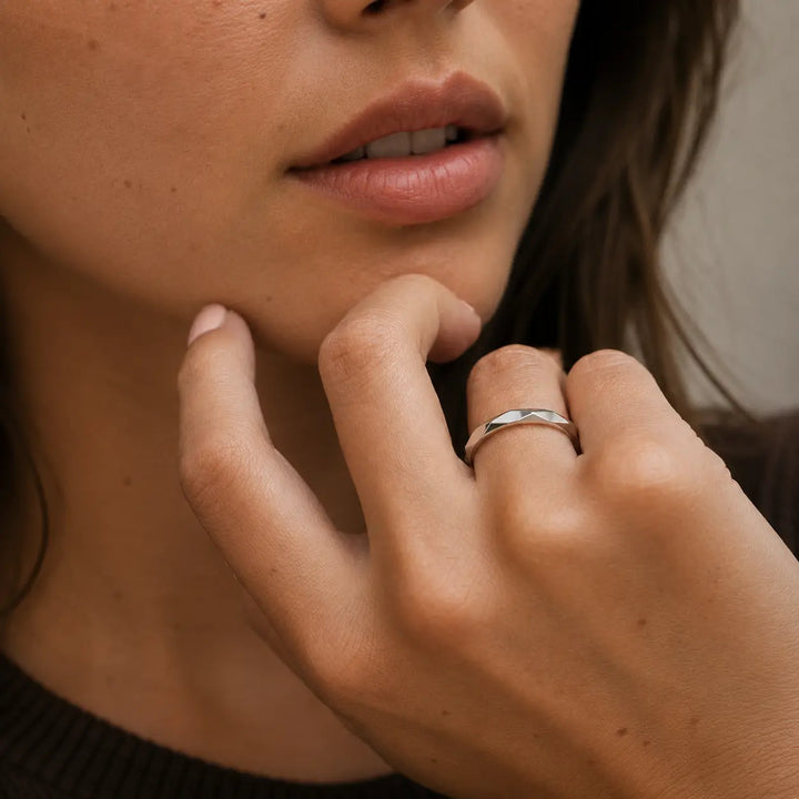 Lèa Ring Steel
