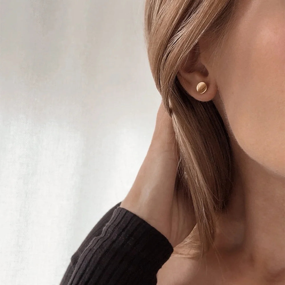 round earrings made in waterproof 14k gold plated steel from icône 