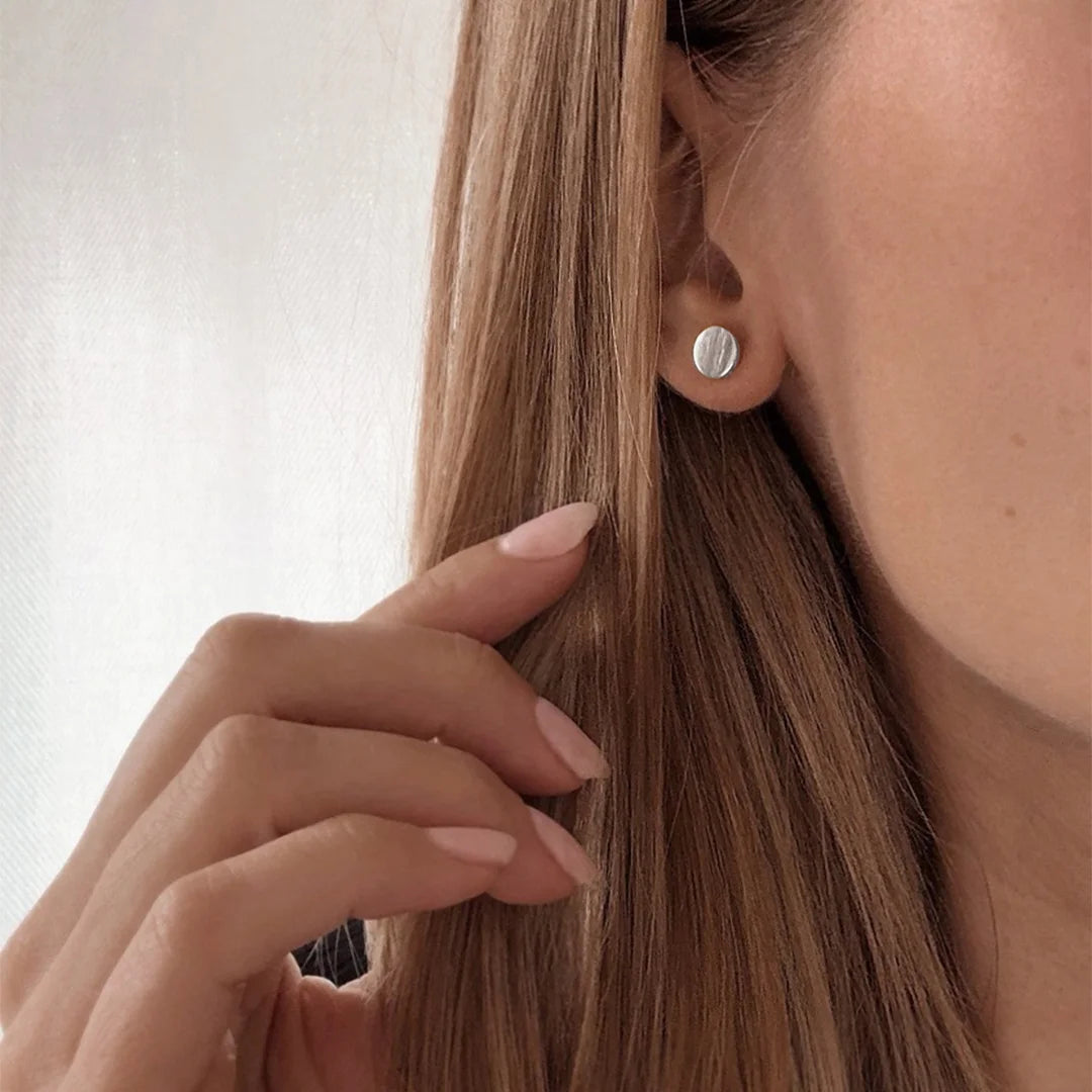 round earrings made in waterproof stainless steel from icône 