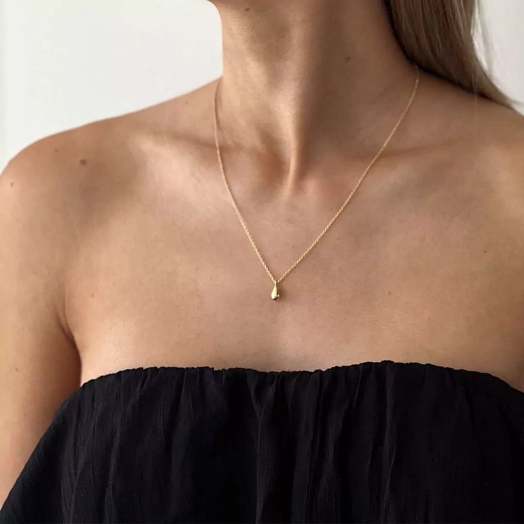 necklace with drop pendant made from 18k gold plated silver from icône