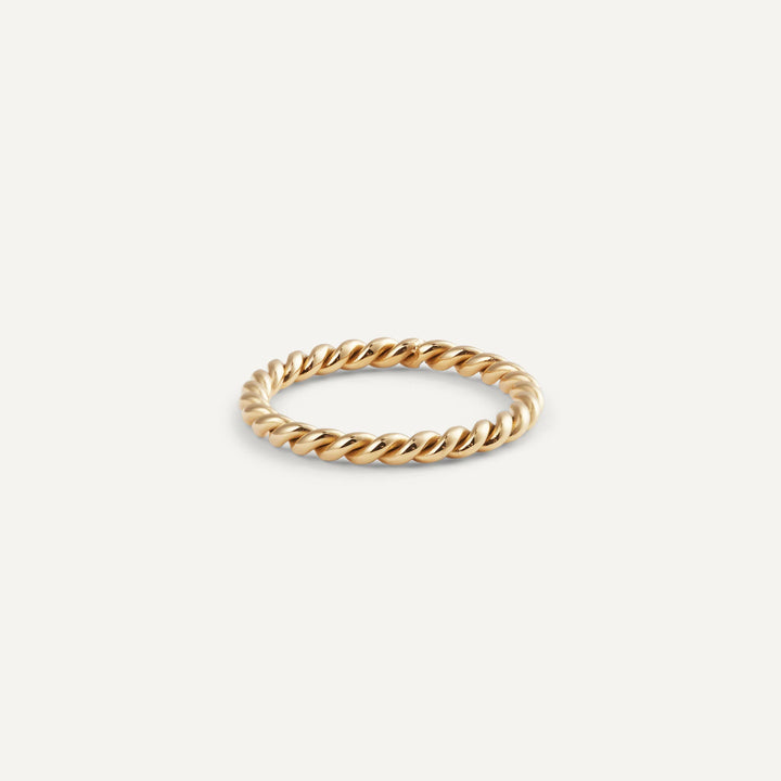 sophia twisted ring gold made in waterproof stainless steel from icône
