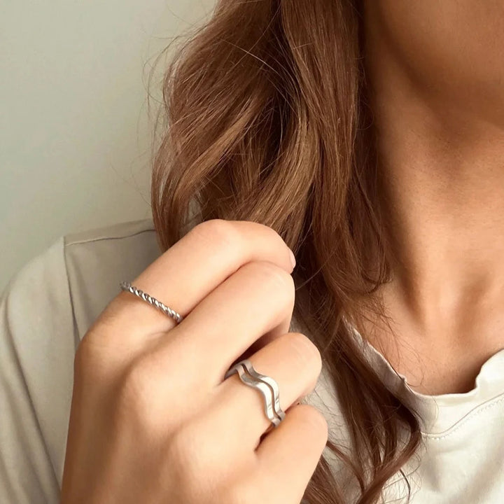wavy ring and twisted ring silver made in waterproof stainless steel from icône